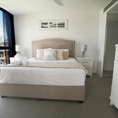 Boardwalk Burleigh Beach - Official Гоулд Коуст Екстериор снимка